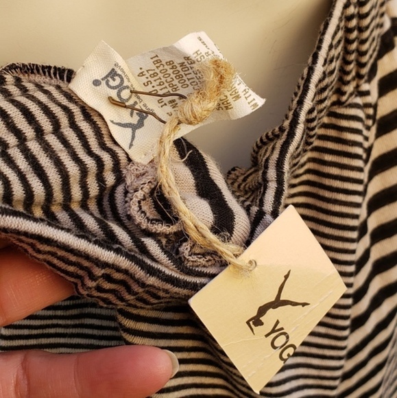 Nice Skirt‎ - Picture 3 of 5